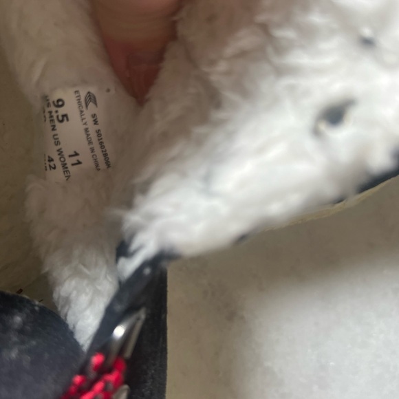 Cariuma Caturi Men Size 11W 9.5M Black Suede Ivory Logo Boot - Picture 4 of 6